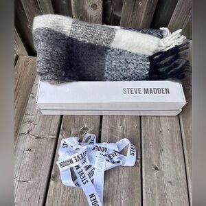 Steve Madden Scarf